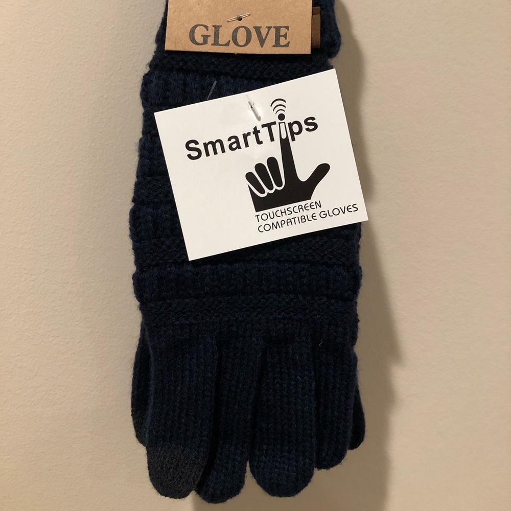 C .C Brand Gloves with Smart Tips